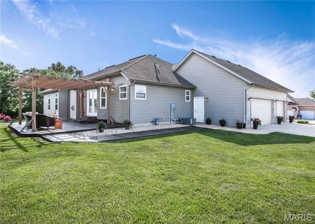 2033 Grandview Drive
