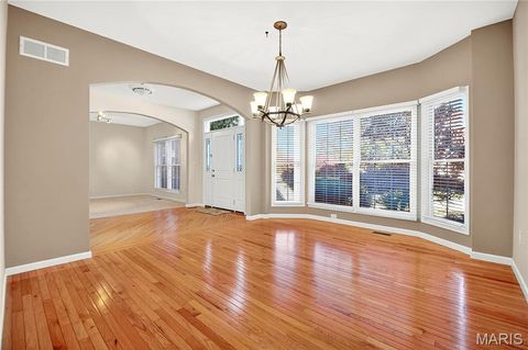 Tiny photo for 811 Wheaton Way, Creve Coeur, MO 63141 (MLS # 25074702)