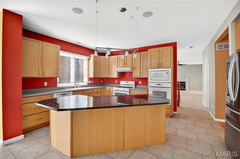 Tiny photo for 811 Wheaton Way, Creve Coeur, MO 63141 (MLS # 25074702)