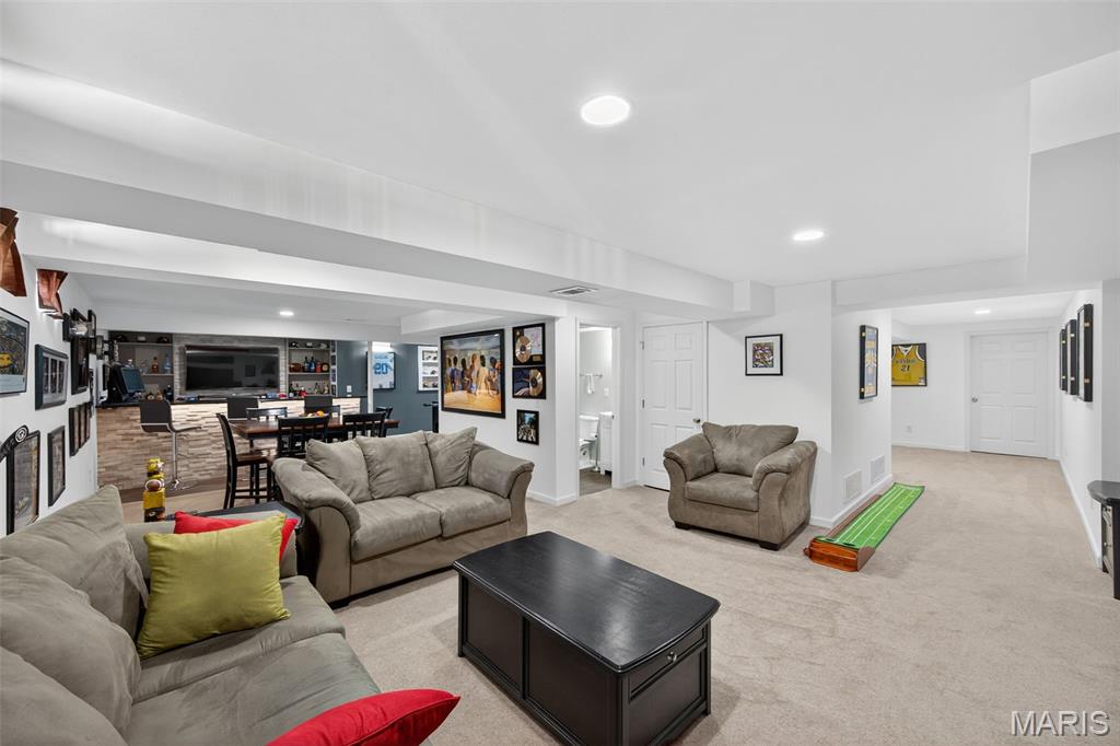 O'Fallon, Missouri 63368, United States, 3 Bedrooms Bedrooms, ,3 BathroomsBathrooms,Residential,Active,244975