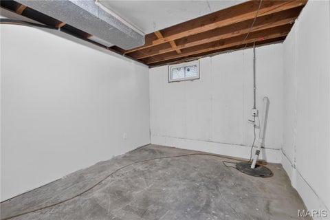 Tiny photo for 925 N Geyer Road, Kirkwood, MO 63122 (MLS # 26066050)