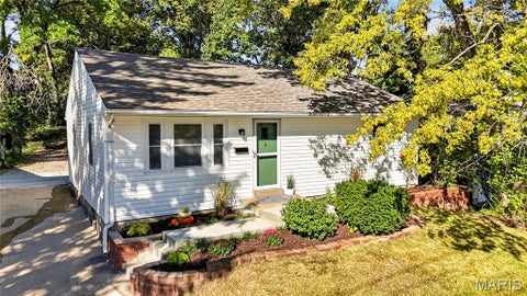 Tiny photo for 925 N Geyer Road, Kirkwood, MO 63122 (MLS # 26066050)