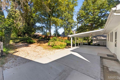 Tiny photo for 925 N Geyer Road, Kirkwood, MO 63122 (MLS # 26066050)