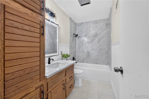 Tiny photo for 925 N Geyer Road, Kirkwood, MO 63122 (MLS # 26066050)