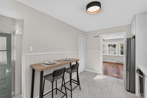 Tiny photo for 925 N Geyer Road, Kirkwood, MO 63122 (MLS # 26066050)