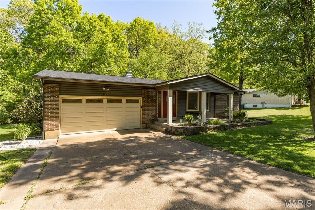 Photo of 5170 Darkmoor Lane, Imperial, MO 63052 (MLS # 26024092)