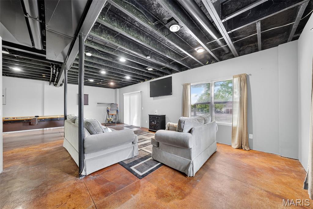 Wentzville, Missouri 63385, United States, 4 Bedrooms Bedrooms, ,4 BathroomsBathrooms,Residential,Active,171115