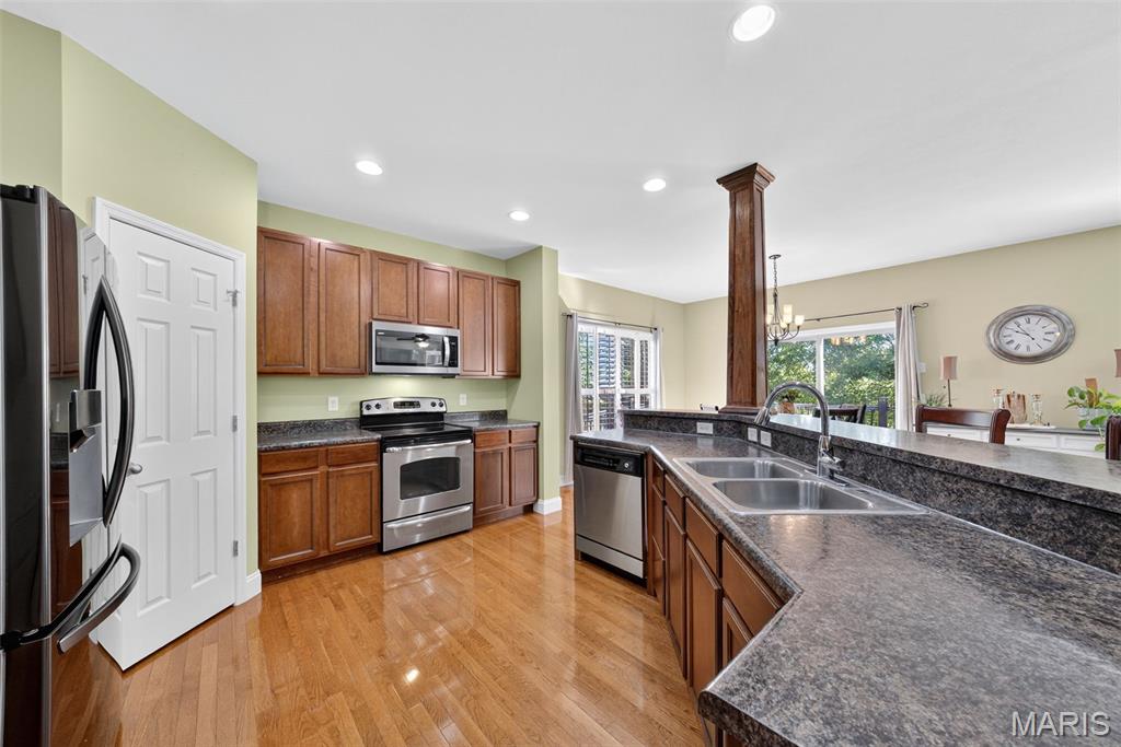 Wentzville, Missouri 63385, United States, 4 Bedrooms Bedrooms, ,4 BathroomsBathrooms,Residential,Active,171115