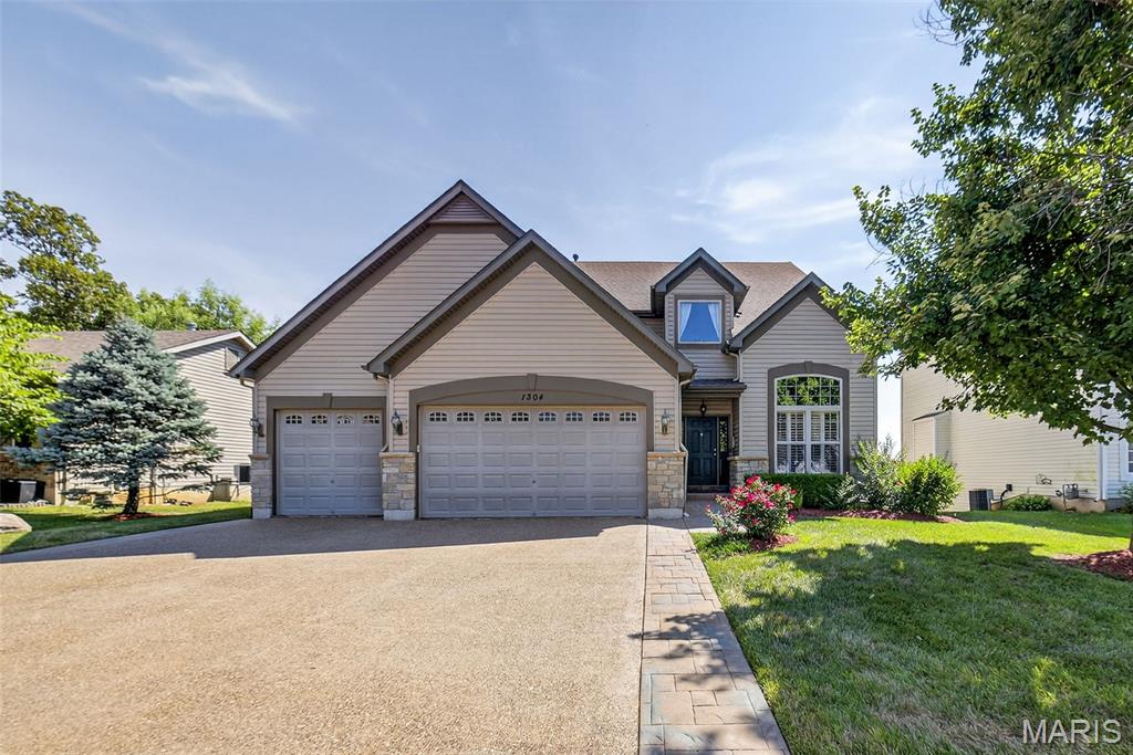 Wentzville, Missouri 63385, United States, 4 Bedrooms Bedrooms, ,4 BathroomsBathrooms,Residential,Active,171115