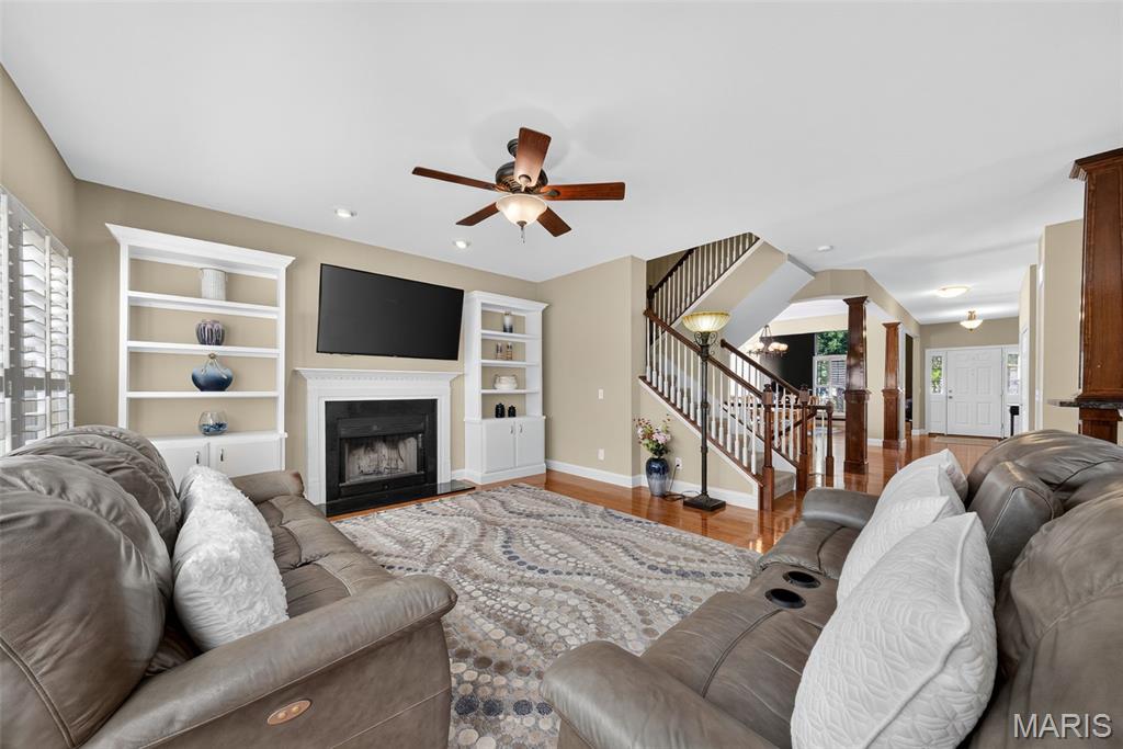 Wentzville, Missouri 63385, United States, 4 Bedrooms Bedrooms, ,4 BathroomsBathrooms,Residential,Active,171115