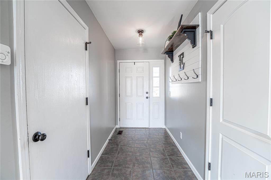 Photo of 1962 Birchwood Drive, Barnhart, MO 63012 (MLS # 26018346)