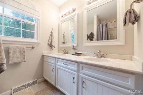 Tiny photo for 1526 Candish Lane, Chesterfield, MO 63017 (MLS # 26065679)