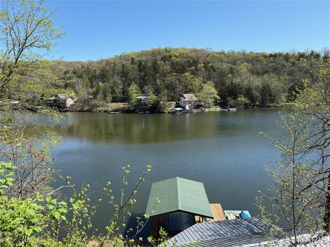 Photo of 29 Lake Trail, New Florence, MO 63363 (MLS # 26020593)