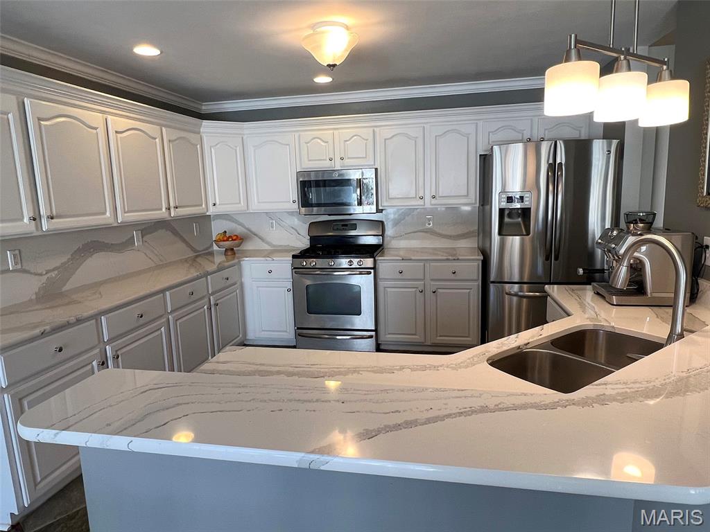 Manors At Bellerive Two - Residential