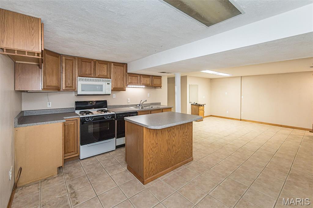 Barnhart Hills Estate - Residential