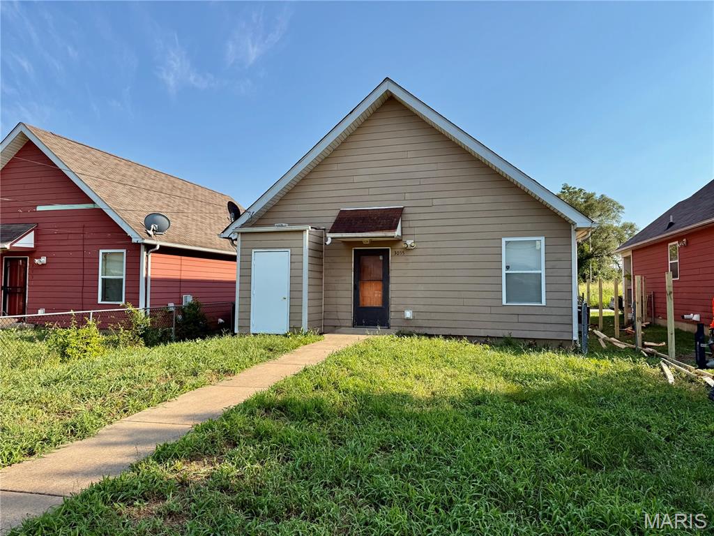 St Louis, Missouri 63106, United States, 3 Bedrooms Bedrooms, ,2 BathroomsBathrooms,Residential,Pending,201461