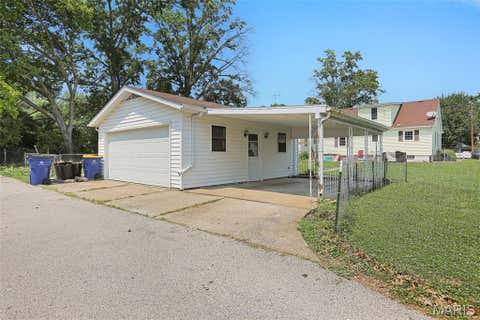 Tiny photo for 1520 E 6th Street, Washington, MO 63090 (MLS # 26048976)