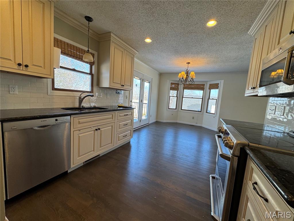 Westridge & Jaspers - Residential