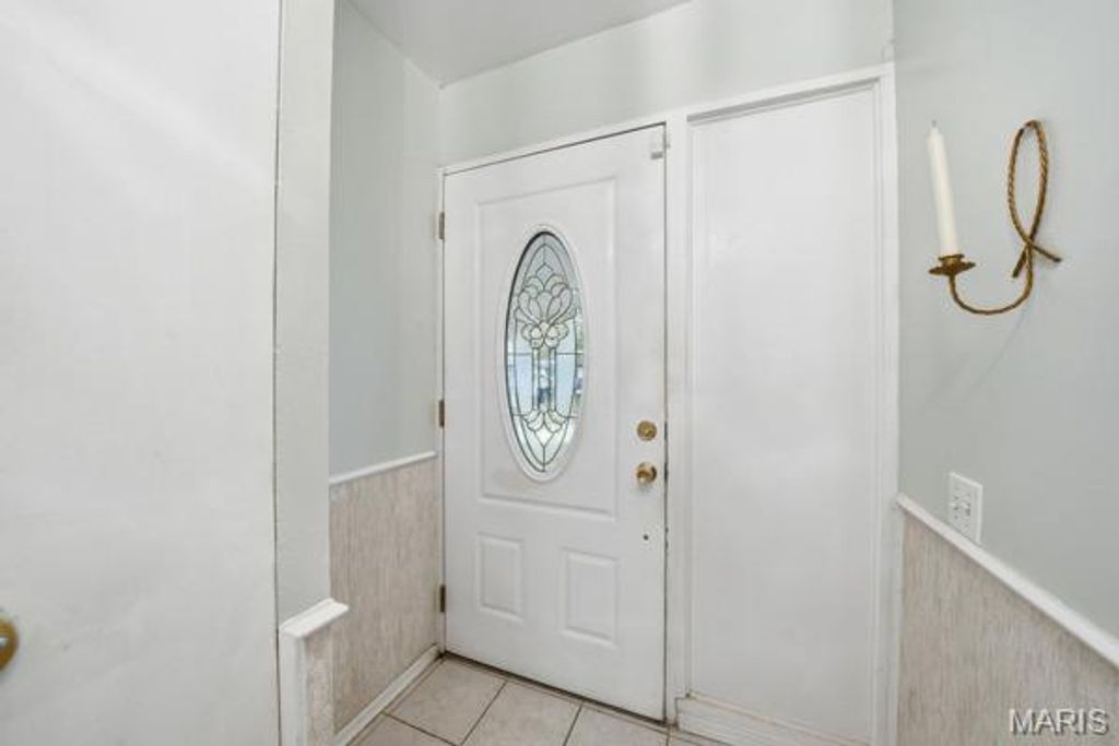 Photo of 2633 Hadden Drive, St Louis, MO 63136 (MLS # 25073350)