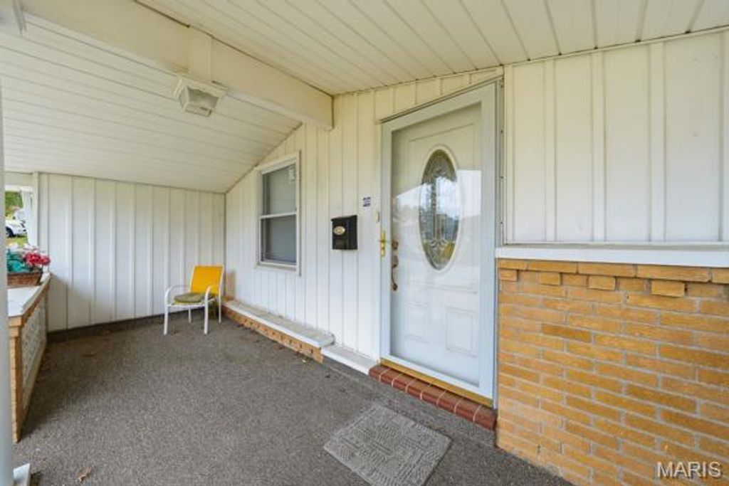 Photo of 2633 Hadden Drive, St Louis, MO 63136 (MLS # 25073350)