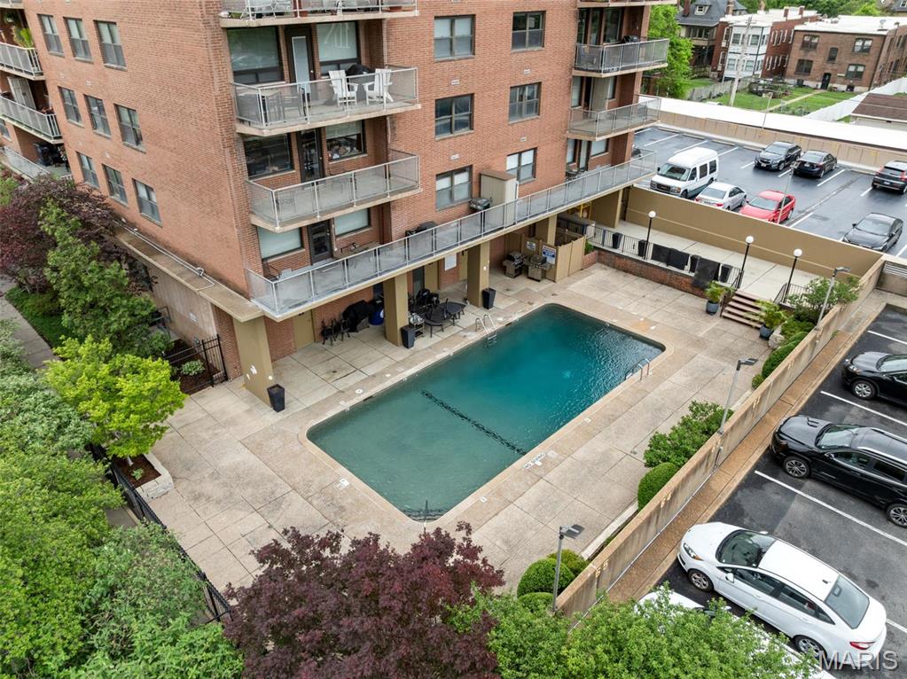 4466 West Pine Boulevard 2E
