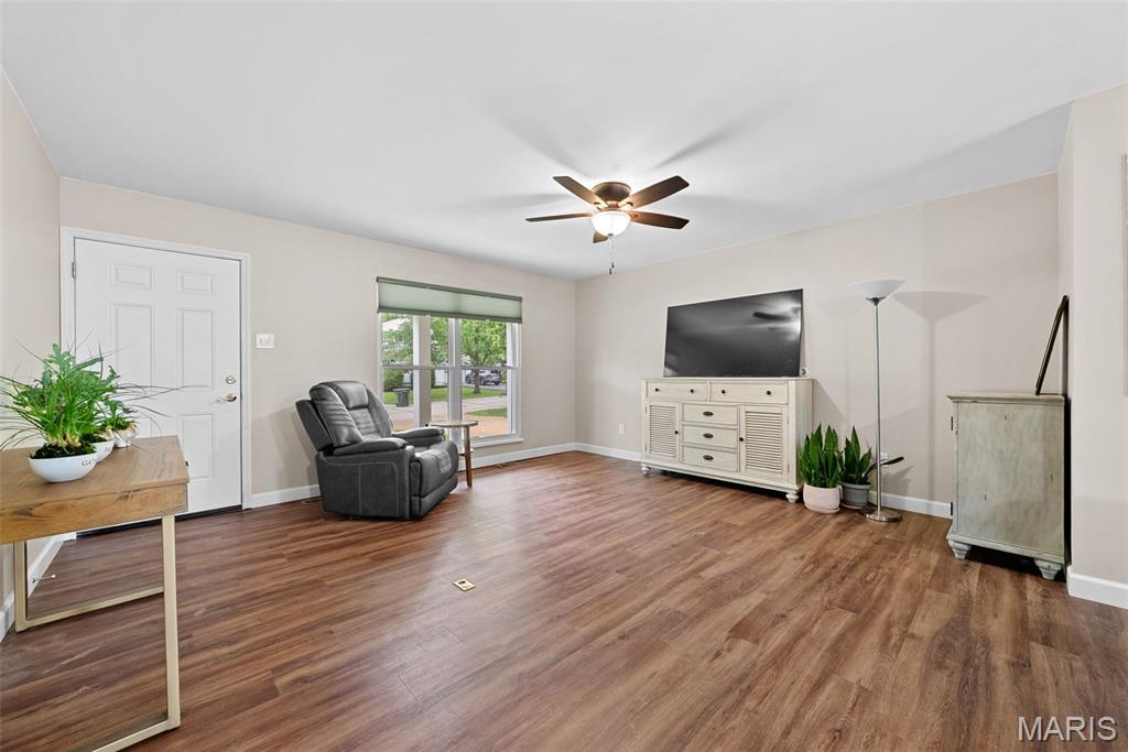 St Peters, Missouri 63376, United States, 3 Bedrooms Bedrooms, ,2 BathroomsBathrooms,Residential,Pending,147077