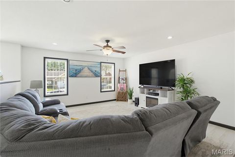 Tiny photo for 233 Anna Drive, Poplar Bluff, MO 63901 (MLS # 26018534)