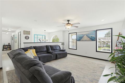 Tiny photo for 233 Anna Drive, Poplar Bluff, MO 63901 (MLS # 26018534)