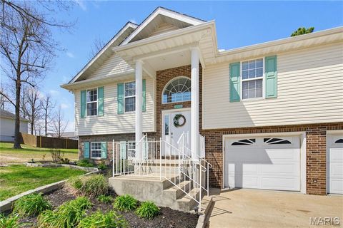 Tiny photo for 233 Anna Drive, Poplar Bluff, MO 63901 (MLS # 26018534)