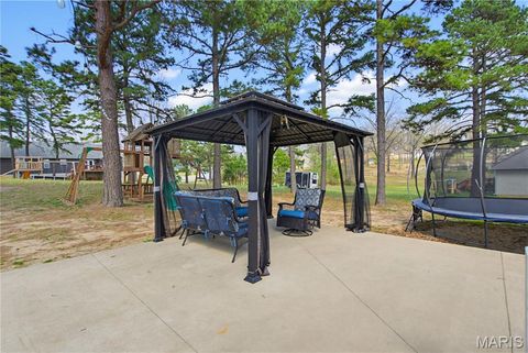 Tiny photo for 233 Anna Drive, Poplar Bluff, MO 63901 (MLS # 26018534)