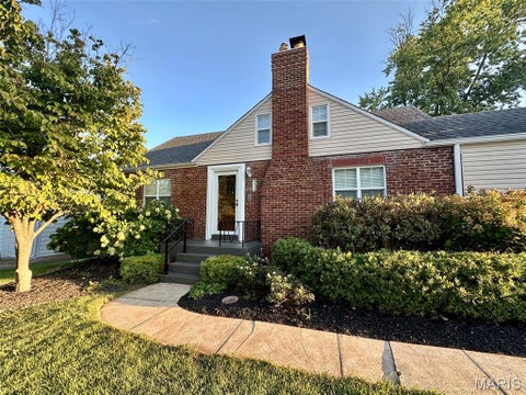 Tiny photo for 9916 Coventry Lane, St Louis, MO 63123 (MLS # 26058791)