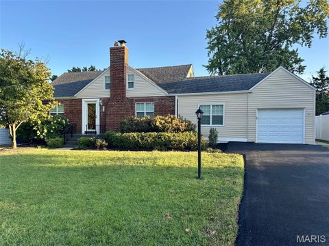 Photo of 9916 Coventry Lane, St Louis, MO 63123 (MLS # 26058791)