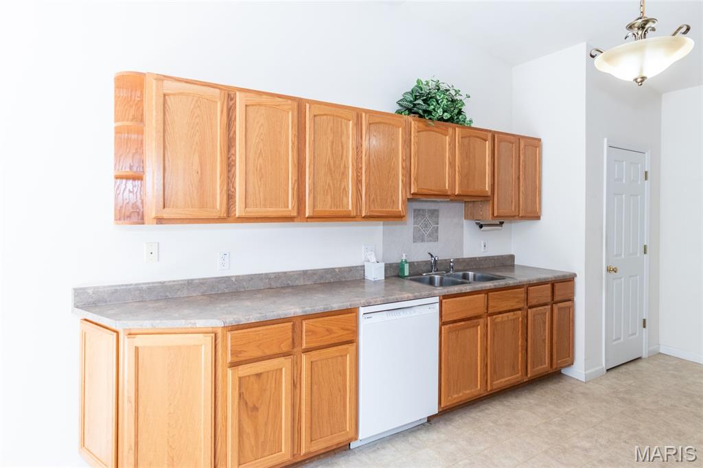 Arnold, Missouri 63010, United States, 2 Bedrooms Bedrooms, ,2 BathroomsBathrooms,Residential,Active,163147