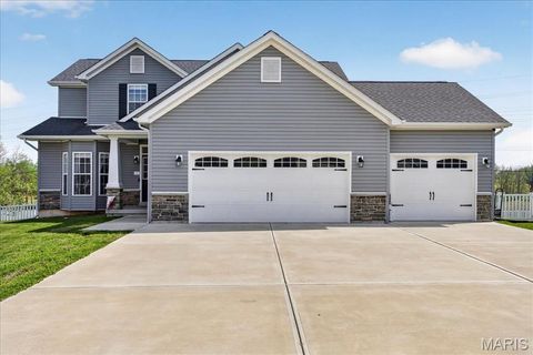 Photo of 10 Caboose Court, Troy, MO 63379 (MLS # 26022428)