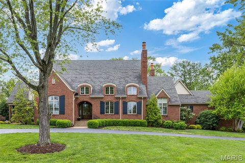 Photo of 12065 Heatherdane Drive, St Louis, MO 63131 (MLS # 25028937)