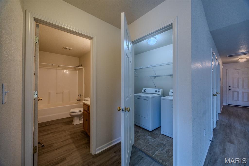 Hunters Rdg 02 - Residential