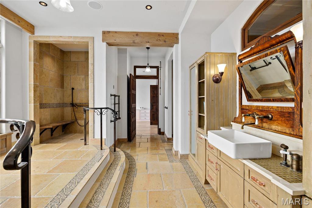 Plaza In Clayton A Condo The - Residential