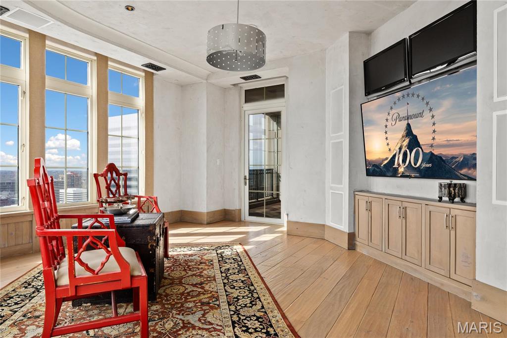 Plaza In Clayton A Condo The - Residential