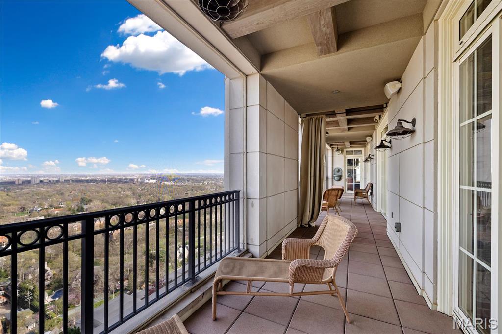 Plaza In Clayton A Condo The - Residential