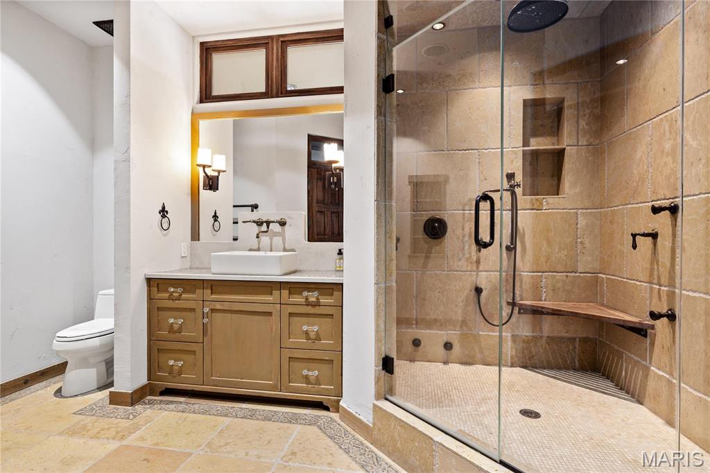 Plaza In Clayton A Condo The - Residential