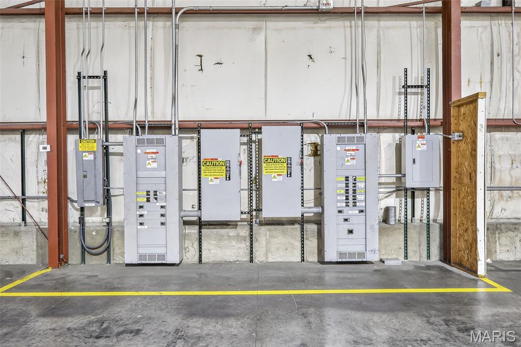 Farmington Indust Park - Commercial Sale