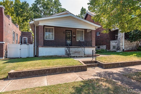 Photo of 8120 Pennsylvania Avenue, St Louis, MO 63111 (MLS # 26059054)