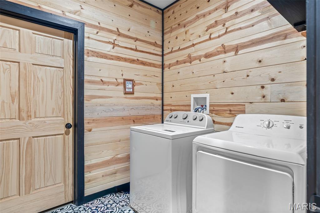 Brook Stone - Residential