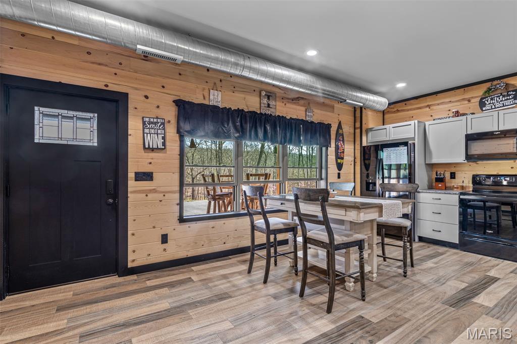 Brook Stone - Residential