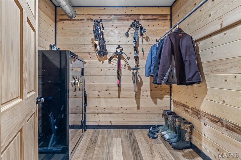 Brook Stone - Residential