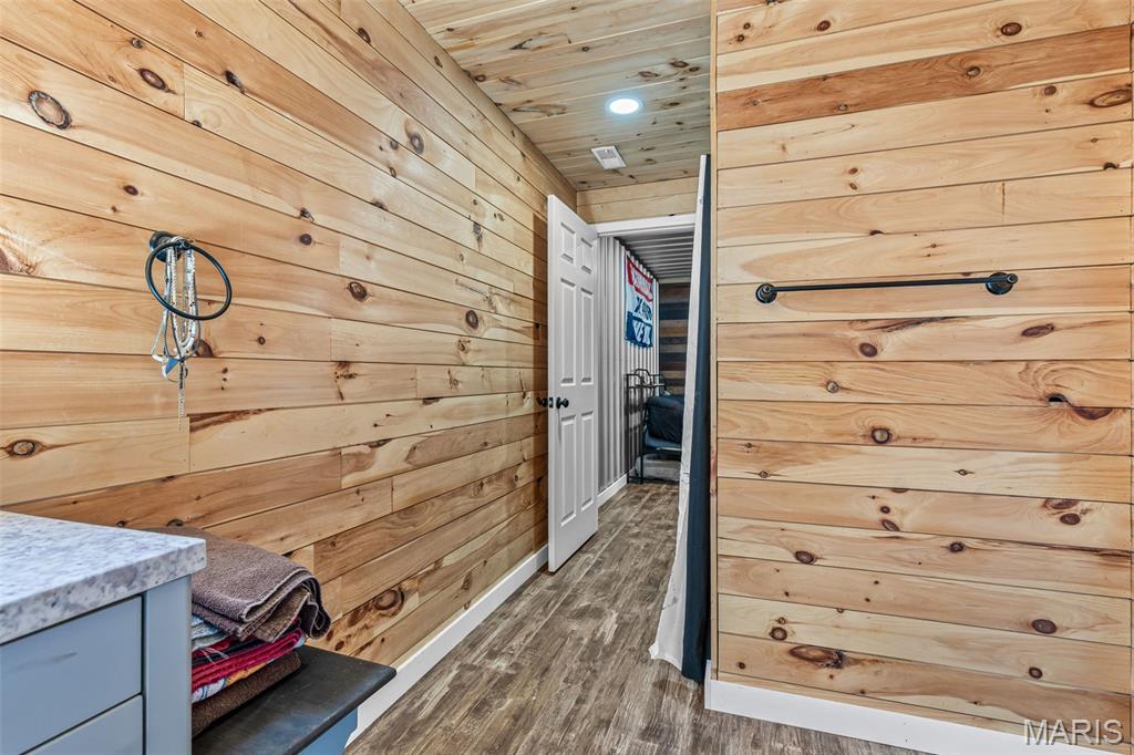 Brook Stone - Residential