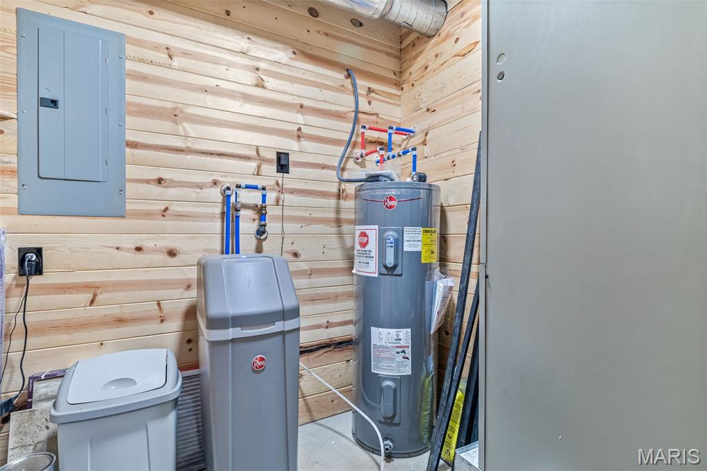 Brook Stone - Residential