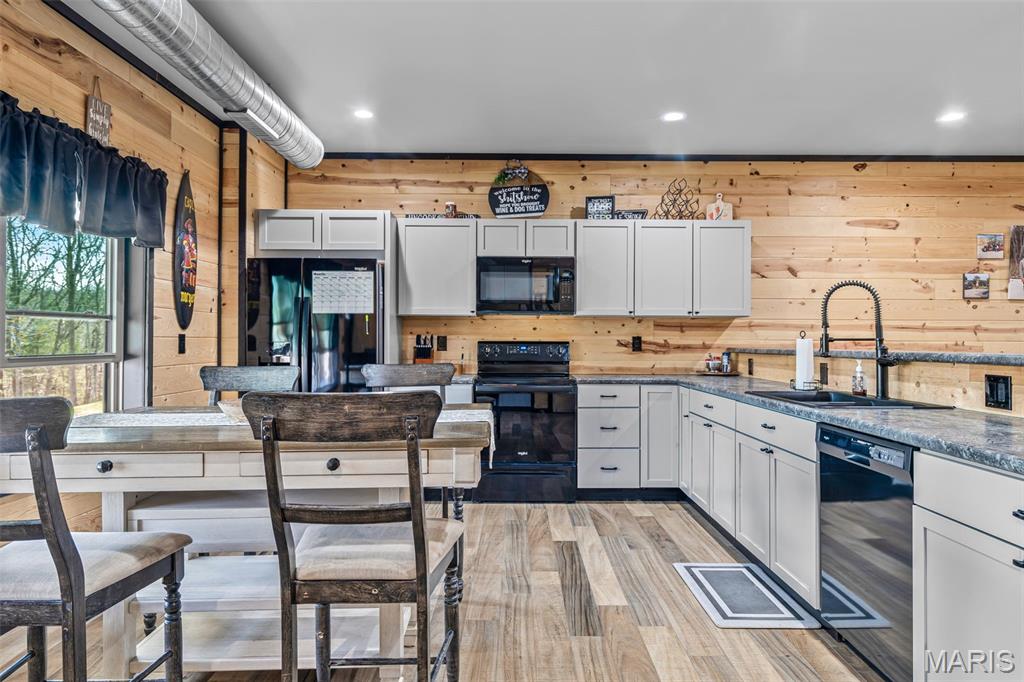 Brook Stone - Residential