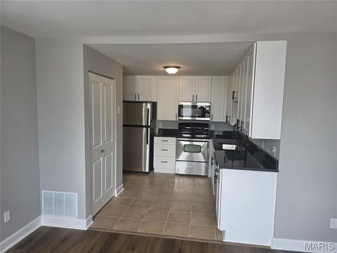 Tiny photo for 5630 Pershing Avenue #40, St Louis, MO 63112 (MLS # 26046792)