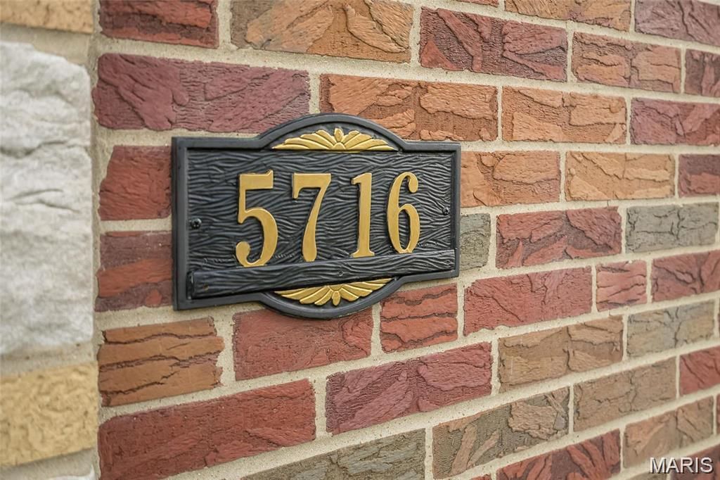 Photo of 5716 Pernod Avenue, St Louis, MO 63139 (MLS # 25072391)